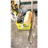 Image 1 : GROUP OF TILE & CONCRETE TROWELS