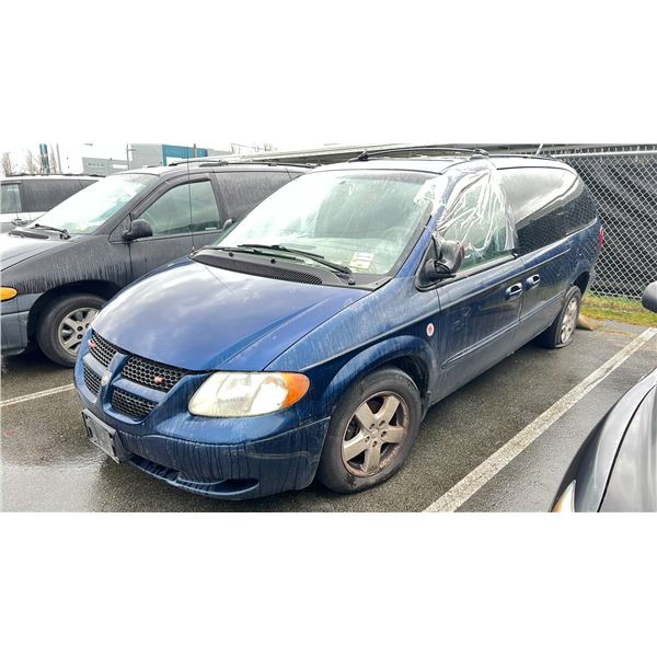 2002 DODGE GRAND CARAVAN SPORT, 4DR 3 PASS VAN, BLUE, VIN 2B4GP44R62R617581