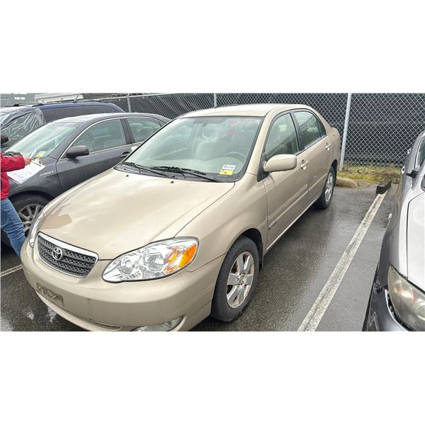 2005 TOYOTA COROLLA LE, 4DR SEDAN, GOLD, VIN 2T1BR32E95C870853