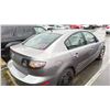 Image 4 : 2005 MAZDA 3, 4DR SEDAN, GREY, VIN JM1BK123251300429