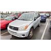 Image 1 : 2004 TOYOTA RAV4 4WD, 4DR SUV, GREY, VIN JTEHD20V746006648