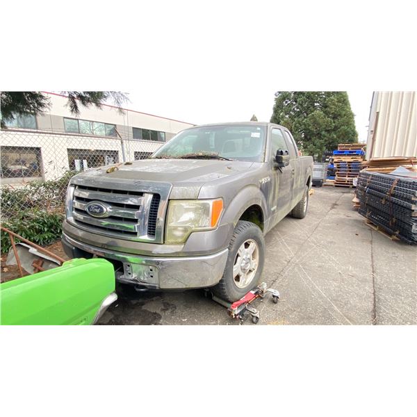 2012 FORD F-150 4DR CREW CAB PU, GREY, VIN 1FTFX1ET4CFC14165