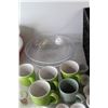 Image 5 : (11) Ceramic Dip Holders, (5) Different Sized Serving Bowls, Milk Crate, Misc.