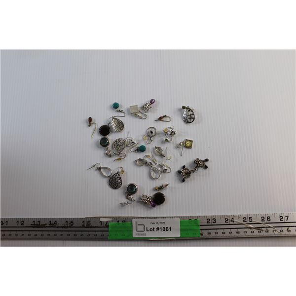 Costume Jewellery - 13 Pairs of Earrings