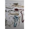 Image 5 : Costume Jewelry - 20 Necklaces