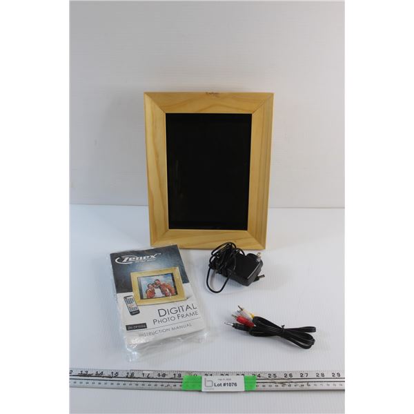 Zenex Digital Photo Frame 9 1/2'' x 6 1/2'' - Needs Repair