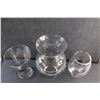 Image 5 : (3) Clear Glass Vases