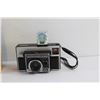 Image 2 : Kodak Instamatic X35 Color Outfit Camera and Flashlight Attachments - Tested