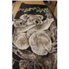 Image 1 : Reversible Koala Throw Blanket