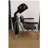 Image 4 : *Belvedere Hairdresser Drying Chair - Tested - 50'' x 30'' x 25''