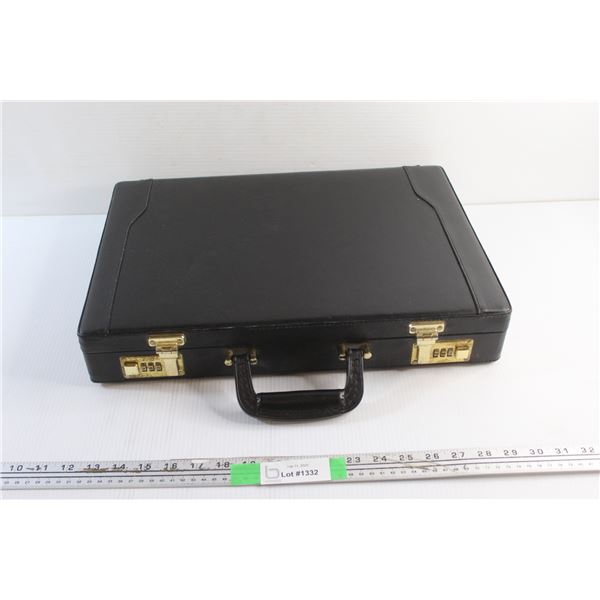 Lock Case 18'' x 3'' x 12 1/2''