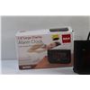 Image 2 : RCA 1.4'' Large Display Alarm Clock and Universal AC to DC Power Adapter - Tested