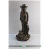 Image 1 : 24'' Chalkware Cowgirl Statue