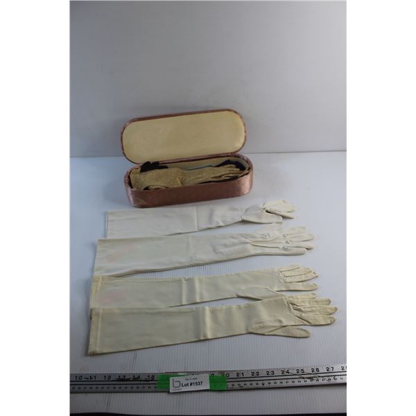 Vintage Ladies Gloves