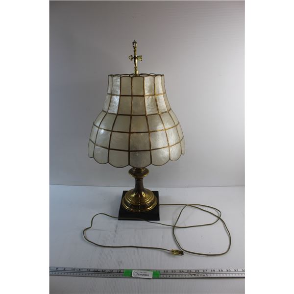 *Vintage Lamp with Capiz Shell Shade - Tested 28'' x 16''