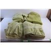 Image 1 : (7) Lime Bathroom Towels and Floor Mat