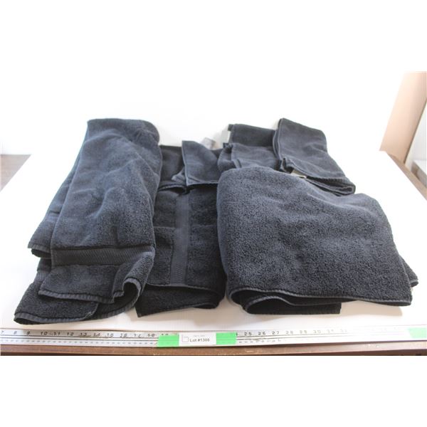 (6) Black Bathroom Towels