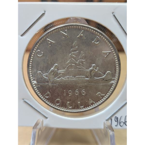 Lot 23-1) 1 Canadian silver Dollar 1966