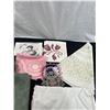 Image 2 : Assorted Table Linens