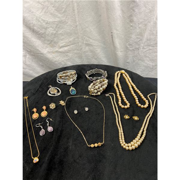 Assorted Fashion Jewellery
