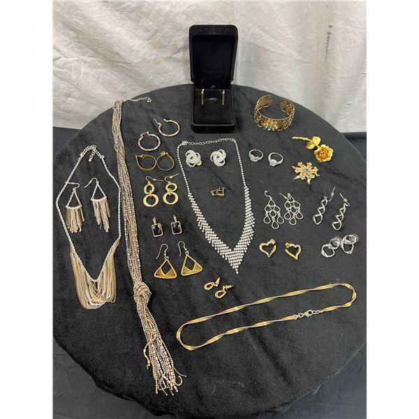 Assorted Fashion Jewellery