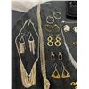 Image 2 : Assorted Fashion Jewellery