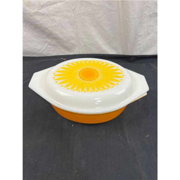 Vintage Pyrex Baking Dish