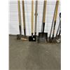 Image 2 : Assorted Snow/Ice Clearing Tools