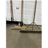 Image 4 : Assorted Snow/Ice Clearing Tools