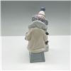 Image 2 : Lladro Porcelain Figurine, Pierrot with Concertina 01005279