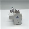 Image 3 : Lladro Porcelain Figurine, Pierrot with Concertina 01005279