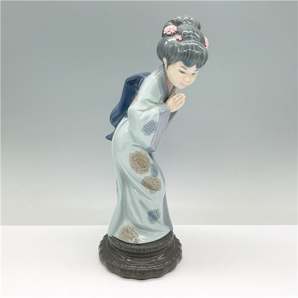 Lladro Porcelain Figurine, Sayonara 01004989