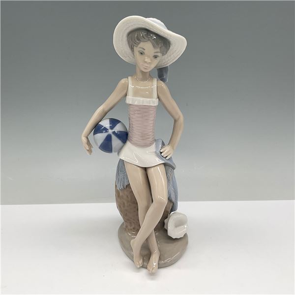 Lladro Porcelain Figurine, Summer 01005219
