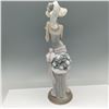Image 2 : Lladro Porcelain Figurine, Tea Time 01005470