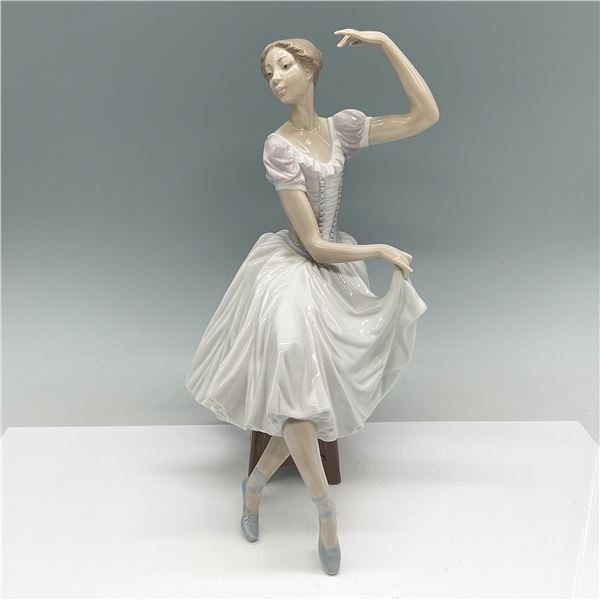 Lladro Porcelain Figurine, Weary Ballerina 01005275