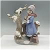 Image 1 : Lladro Porcelain Figurine, Winter Frost 01005287