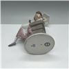 Image 3 : Lladro Porcelain Picture Perfect Figurine 01007612
