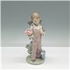 Image 1 : Lladro Spring Figurine w/Original Box 01005217