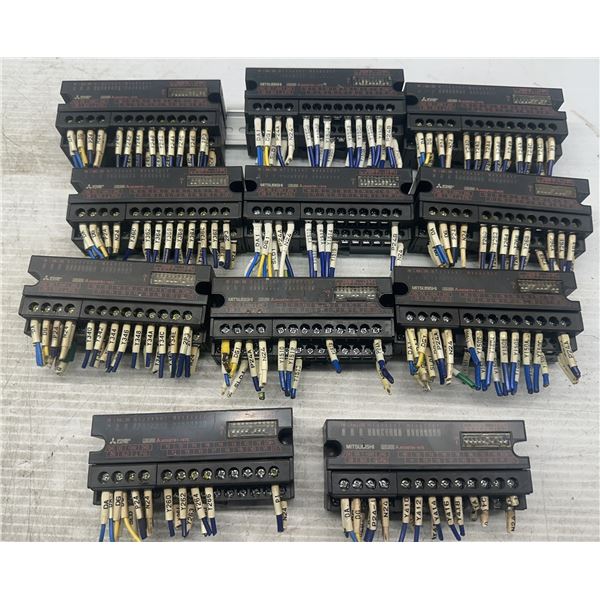 Lot of (11) Mitsubishi #AJ65SBTB1-16TE Output Units