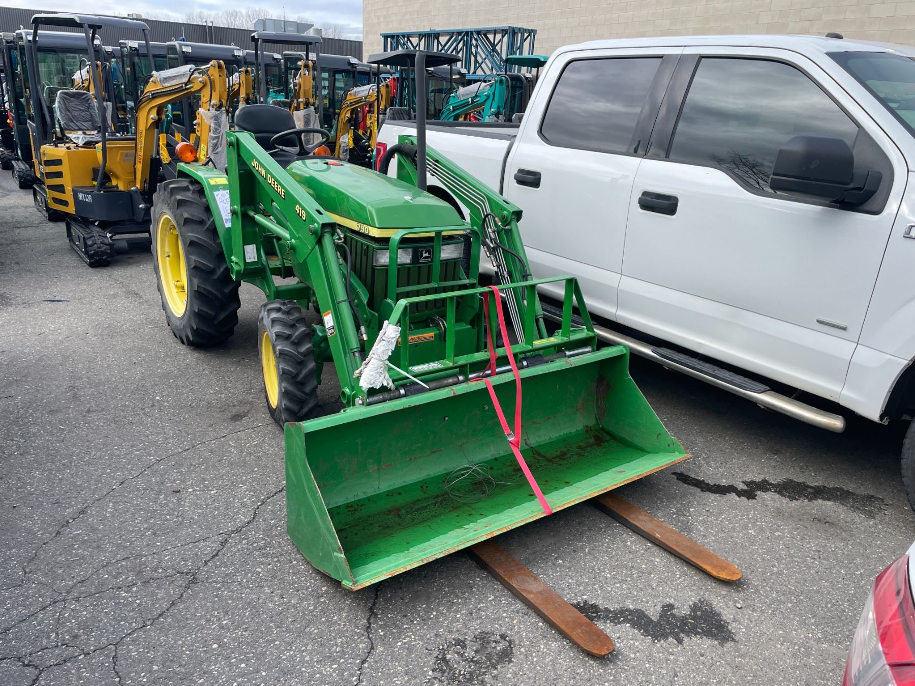 790 Loader 2003 JOHN DEERE 790 TRACTOR, GREEN, VIN LV0790G693315 W/ 416 FRONT ...