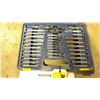 Image 2 : MASTERCRAFT TAP & DIE SET