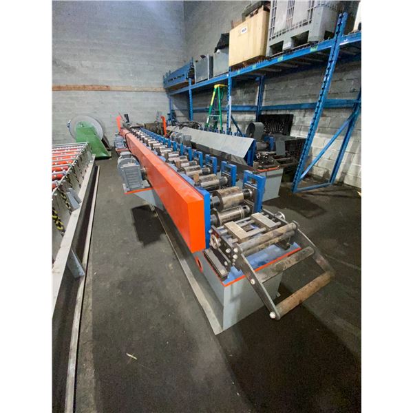 BOTOU KENXINDA BLUE/ORANGE KEEL ROLL FORMING MACHINE APPROX 24'L X 5'H X 3.5'W  WITH
