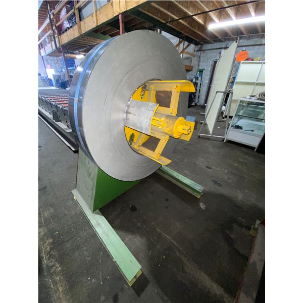 INDUSTRIAL GREEN METAL ROLL FORMING COIL REEL 54"H X 39"D X 42"W