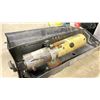 Image 2 : WALTCO TRUCK EQUIPMENT CO HYDRAULIC POWER UNIT