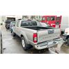 Image 2 : 2002 NISSAN FRONTIER 4DR PU, SILVER, VIN 1N6MD29Y82C386501