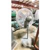 Image 2 : LASKO AIR KING 32" HEAVY DUTY INDUSTRIAL ELECTRIC FLOOR FAN