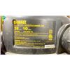 Image 3 : DEWALT CHROME INDUSTRIAL ELECTRIC MOBILE SHOP VACUUM WITH HOSE & ATTACHMENT