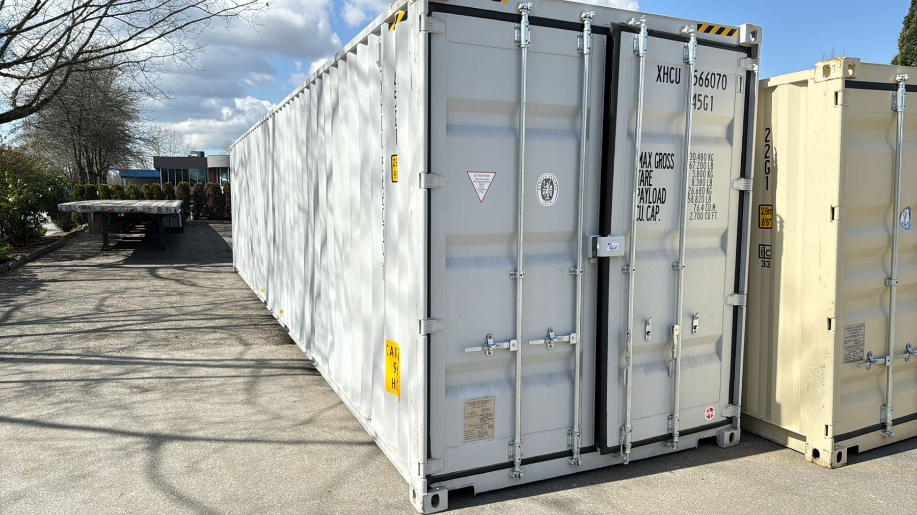 GREY 40' 67,200 MAX CAPACITY INDUSTRIAL TRANSPORT CONTAINER WITH DUAL ...