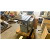 Image 3 : DELTA 522519 A88 INDUSTRIAL 10" ELECTRIC SINGLE PZ TABLE SAW WITH SIDE RAIL, PUSH TOOL, TABLE WOOD,