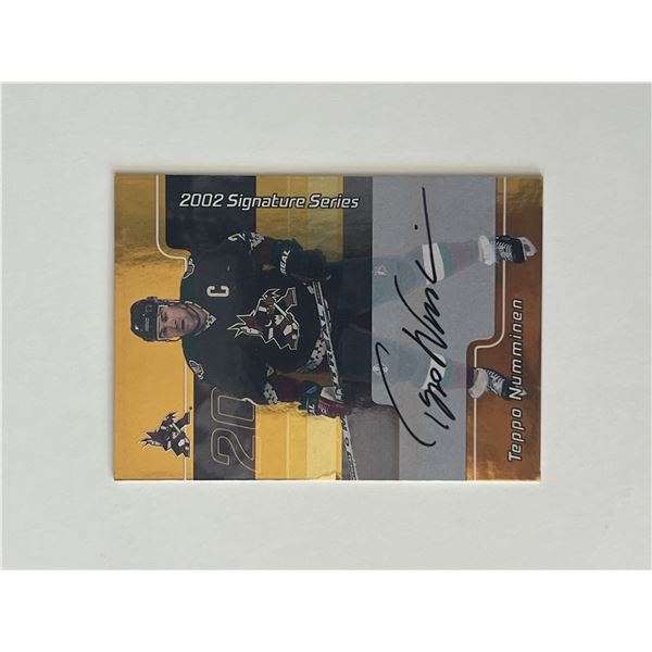 Phoenix Coyotes Teppo Numminen 2002 Signature Series #110 signed trading card